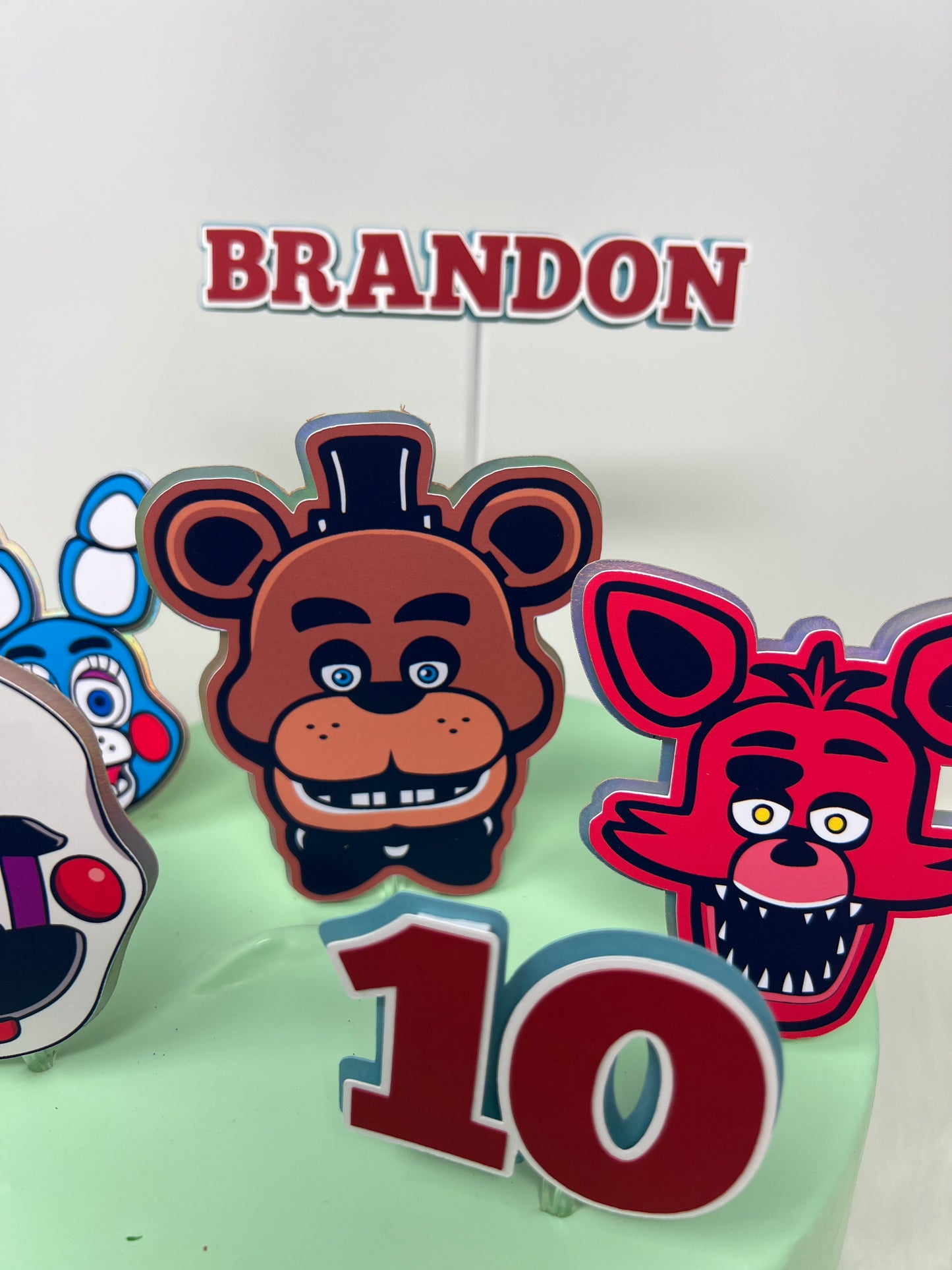 Five nights at Freddy's Shaker Cake topper
